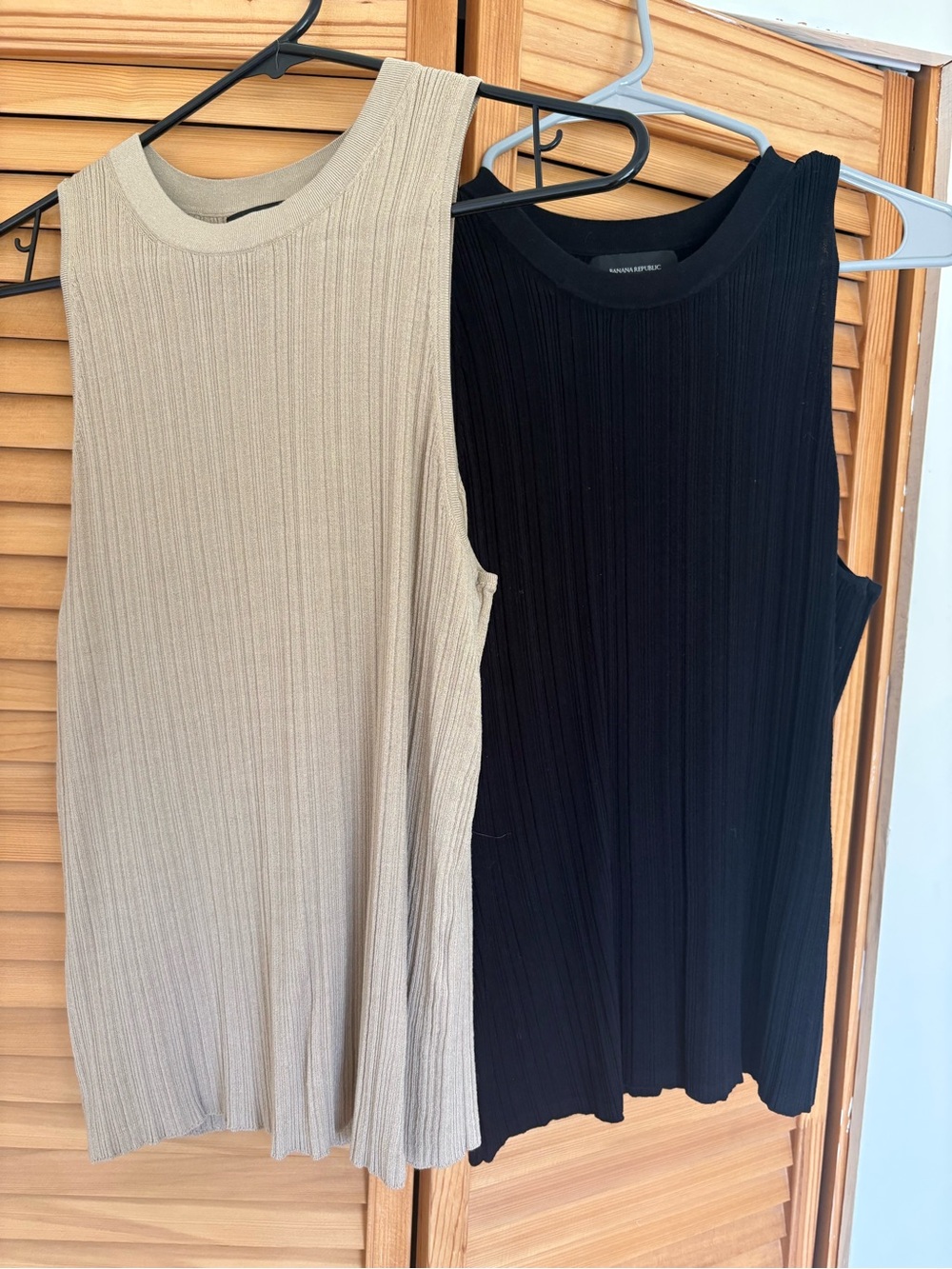 Bundle of 2 Banana Republic Ribbed Sleeveless Tank Tops - Black & Beige